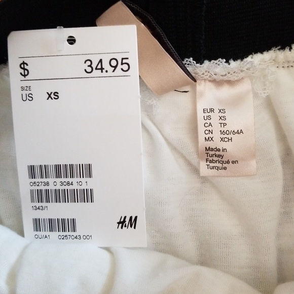 H&M flower detailed lace skirt - Picture 4 of 5